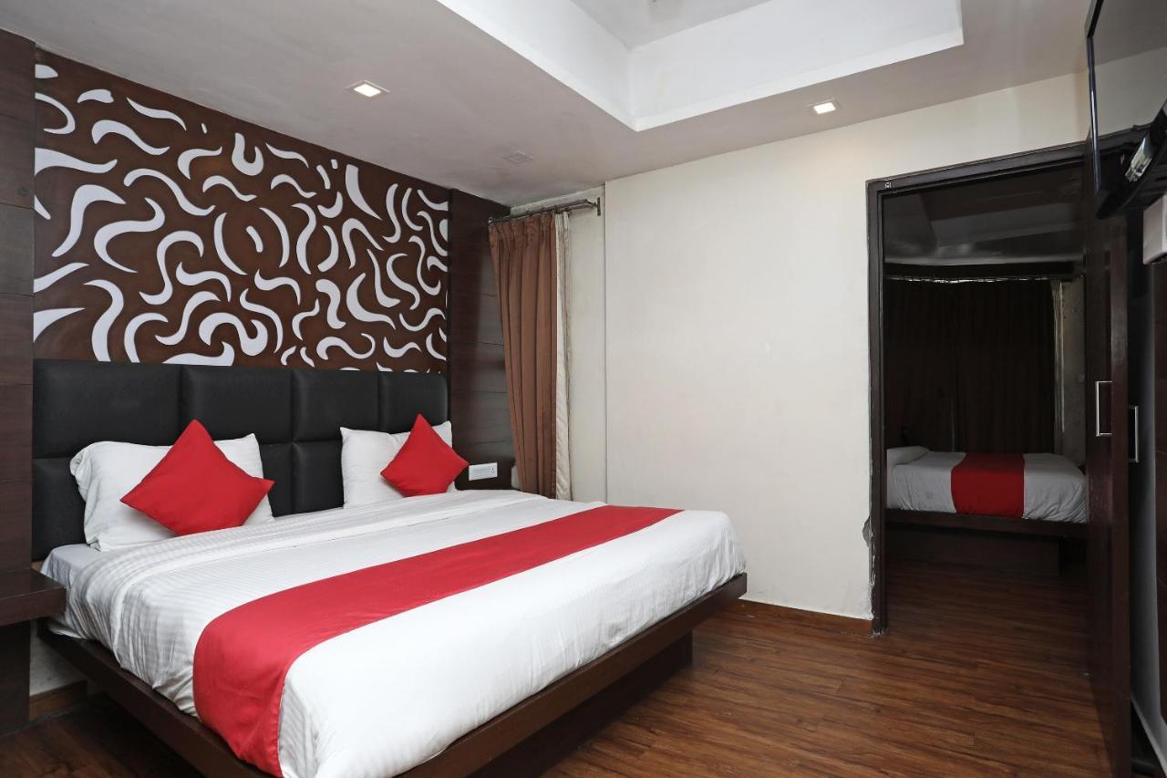 Oyo 4956 Hotel Maharaja Palace Kanpur Exterior photo